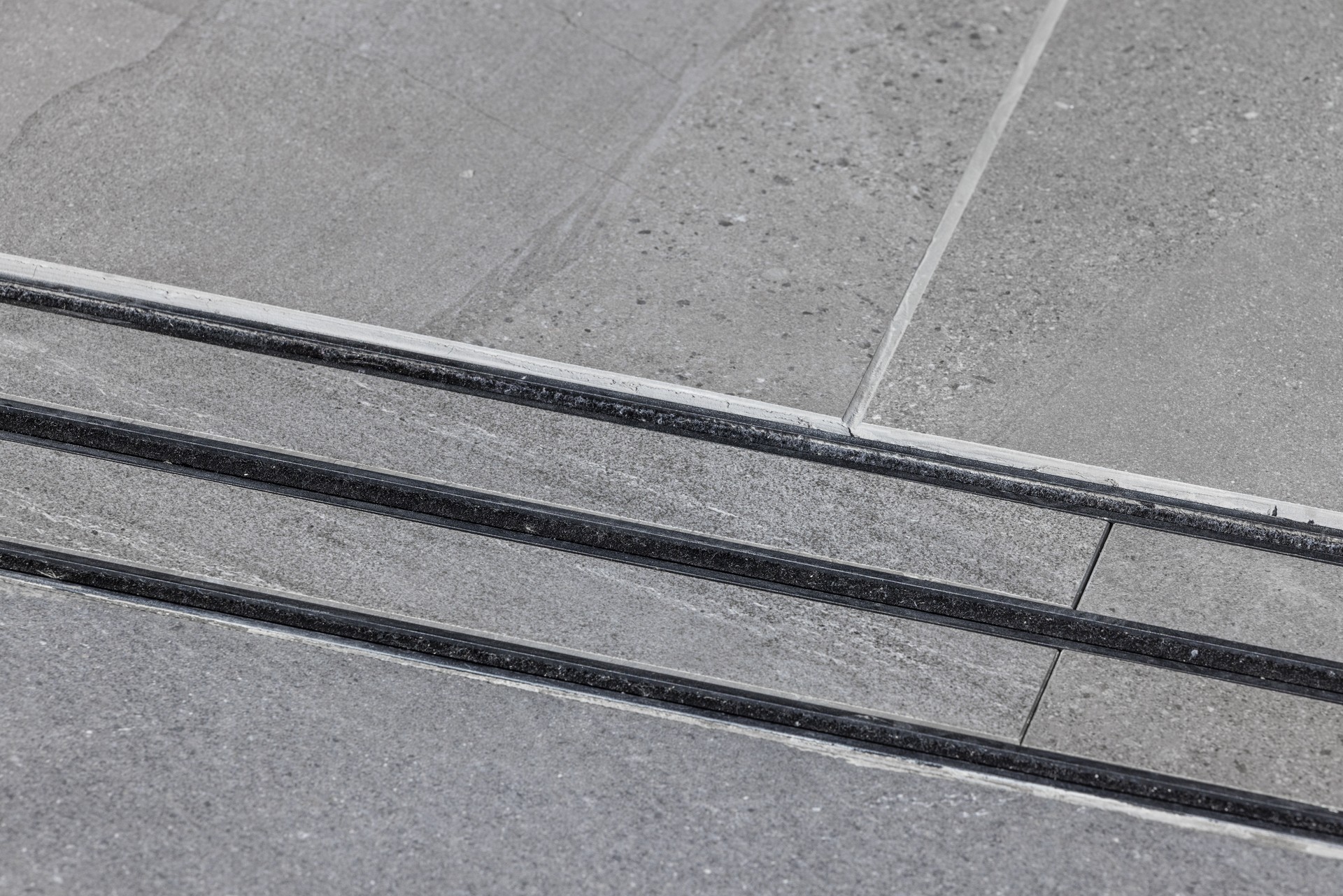 Product showcase of Motion 640, image 4